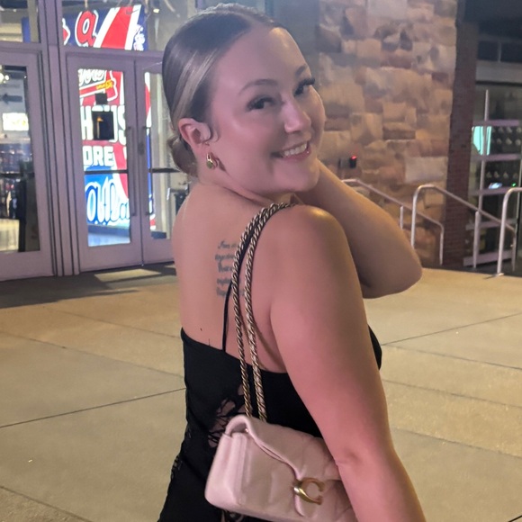 kelly_bryl